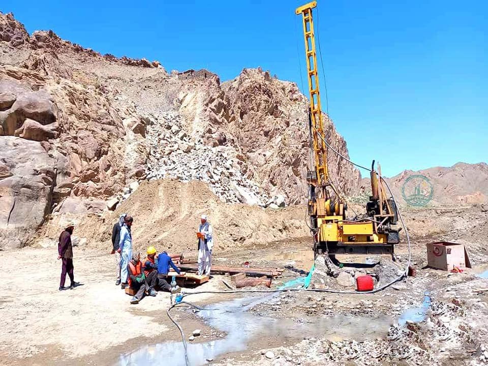 بند آب پلتونی