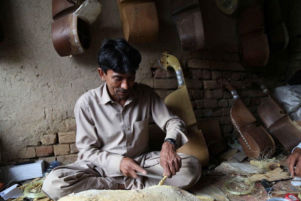 ساخت گیتار
