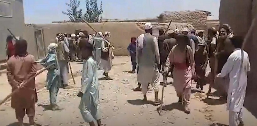 کوچی ها و باشندگان محل