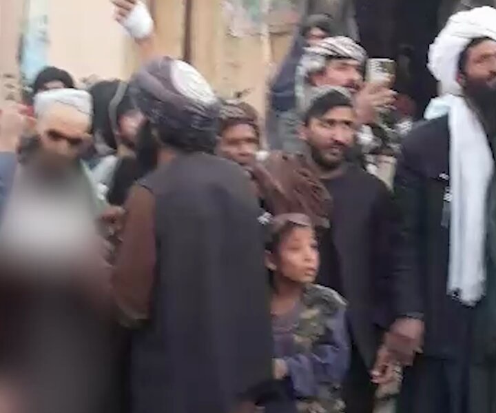 غور