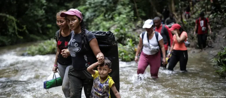 Las mujeres son ya la mitad de los migrantes del mundo mujeres