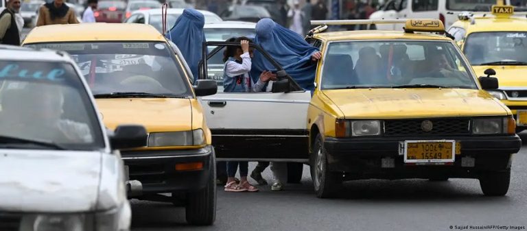 MUJERES