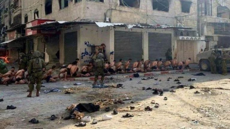 El video que muestra a decenas de palestinos desnudos detenidos por Israel en la Franja de Gaza ESREL FALASTIN