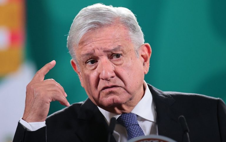 AMLO promete investigar hackeo a casi 300 periodistas El presidente de México, Andrés Manuel López Obrador,