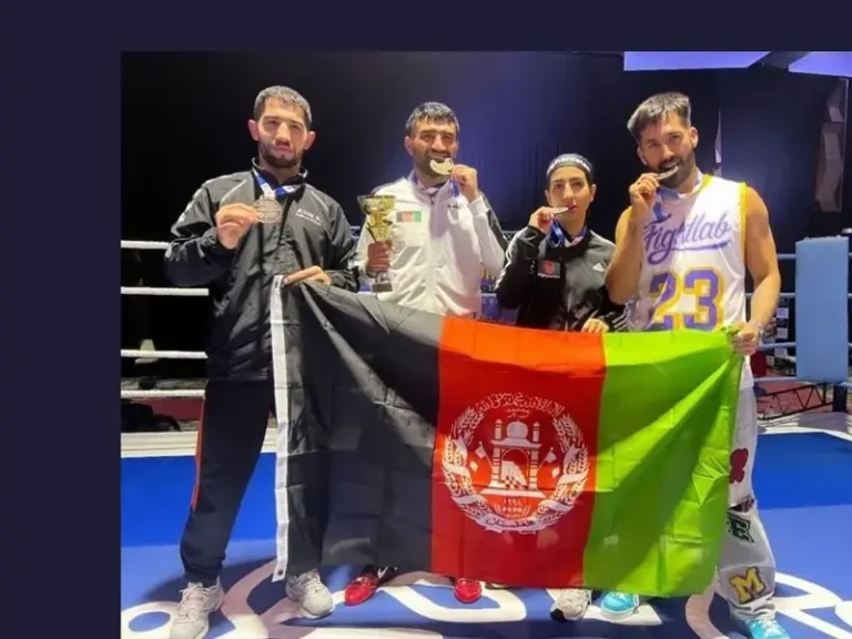 Las boxeadoras afganas ganaron cuatro medallas de oro, plata y bronce en las competiciones de boxeo de Europa Las boxeadoras afganas