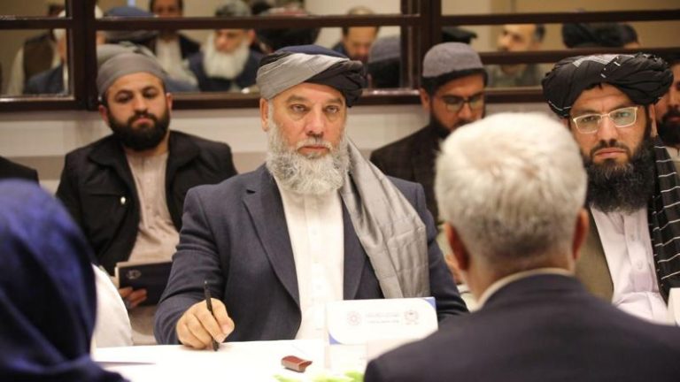 Los talibanes anunciaron acuerdos “importantes” comerciales con Pakistán Nuruddin Azizi