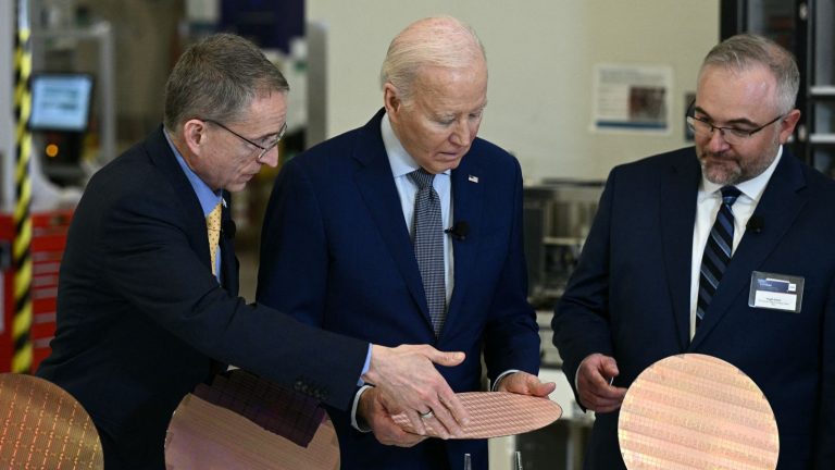 Mensaje de Nowruz de Biden: Estamos junto a las valientes mujeres de Irán