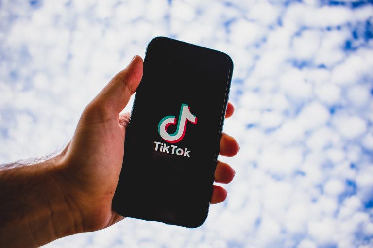 TikTok fue multado con 10 millones de euros por el gobierno de Italia