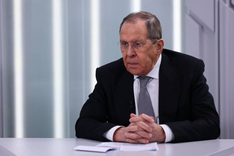 Lavrov: Estamos listos para negociar con Estados Unidos sobre el intercambio de prisioneros