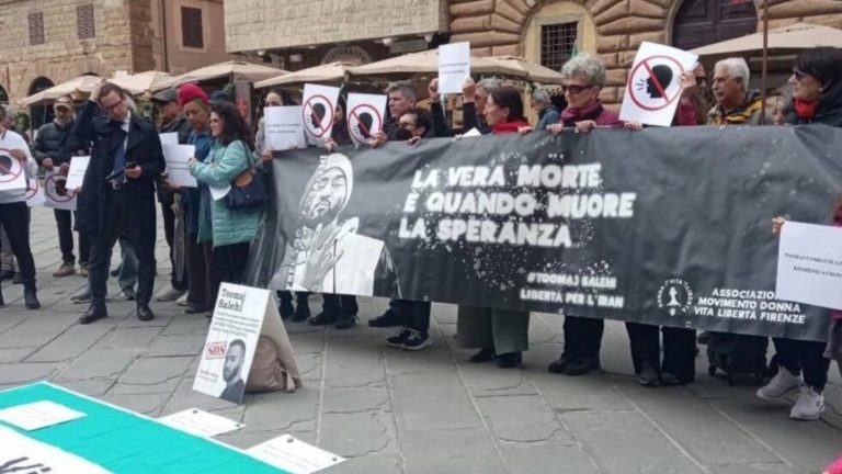 Protesta de iraníes en diversas ciudades del mundo por la sentencia de ejecución de Toomaj Salehi