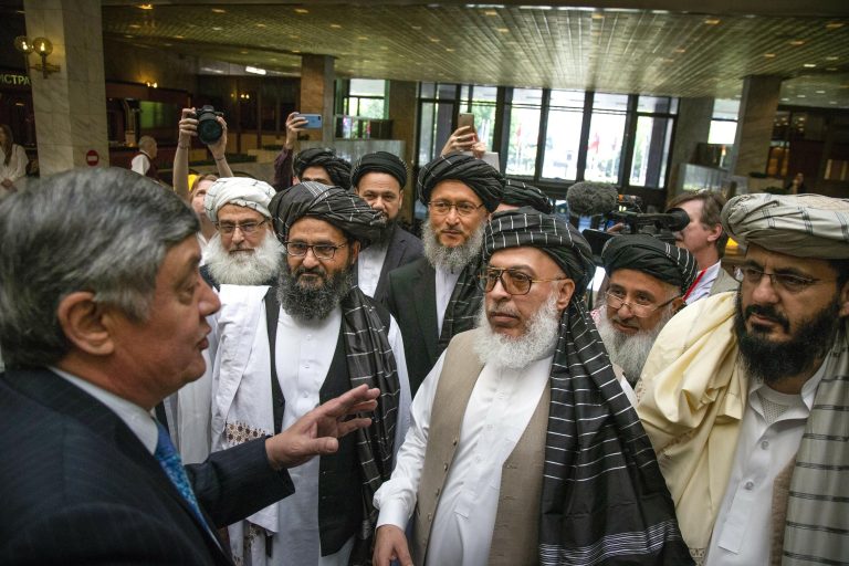 Moscú está considerando la eliminación de los talibanes de la lista de organizaciones terroristas