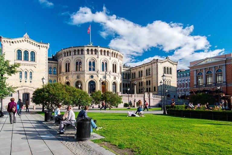 El Parlamento de Noruega amenazado con un atentado bomba