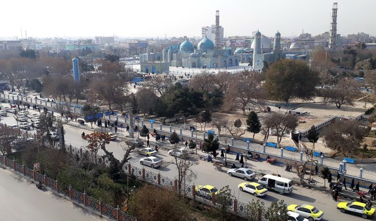 Un hombre en la provincia de Balkh fue castigado por “tocar a una mujer no relacionada”