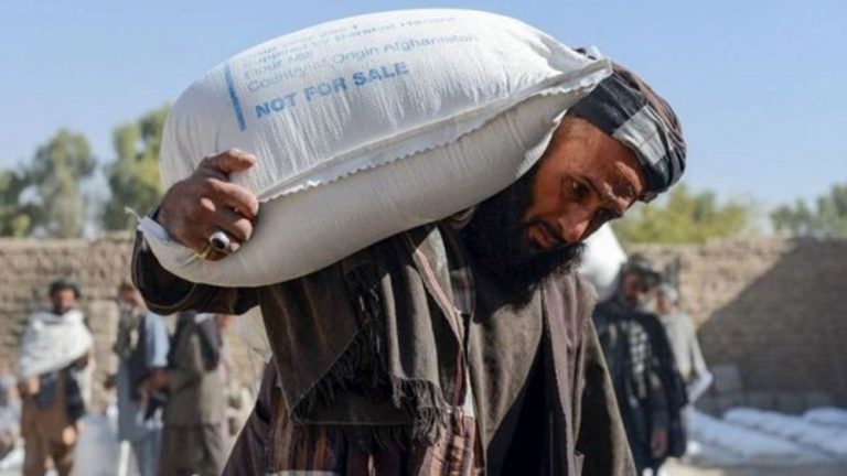 Los talibanes han distribuido ayudas económicas de una organización humanitaria a sus propios miembros en la provincia de Kunduz
