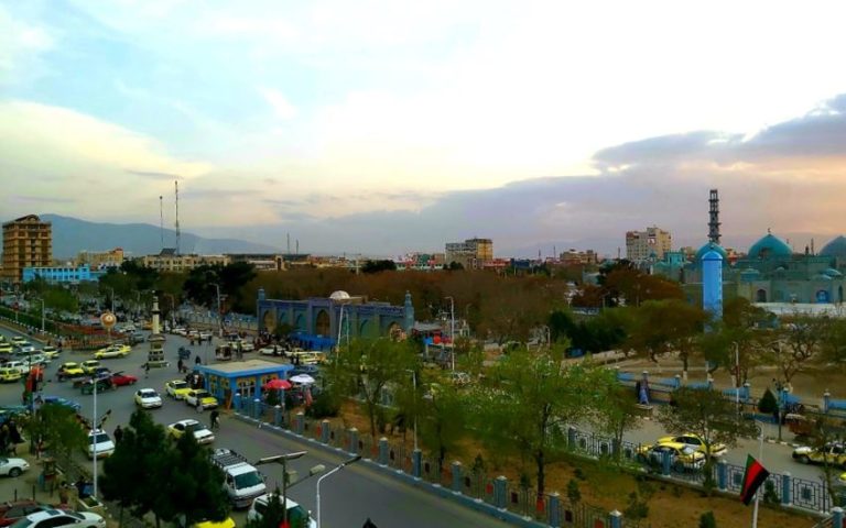 El cadáver de un conductor de taxi fue encontrado en el distrito de Dehdadi, provincia de Balkh