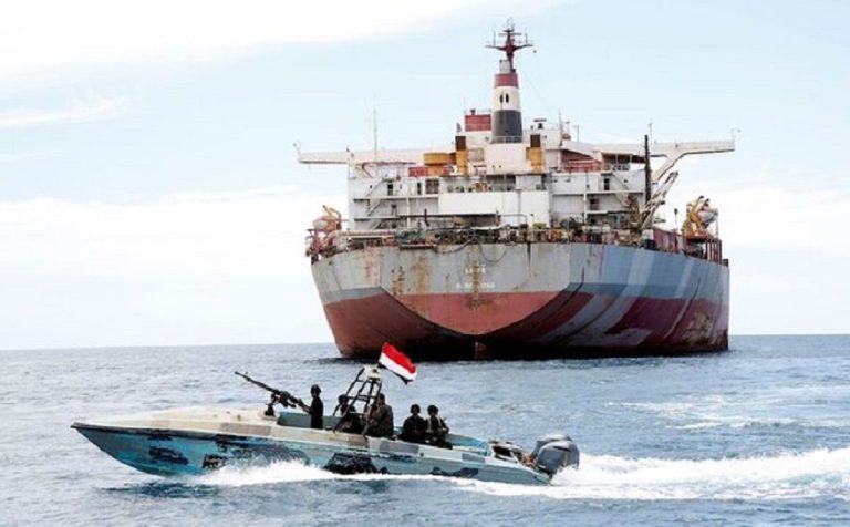 Nuevos ataques de los milicianos hutíes contra barcos en el Golfo de Adén y el Océano Índico