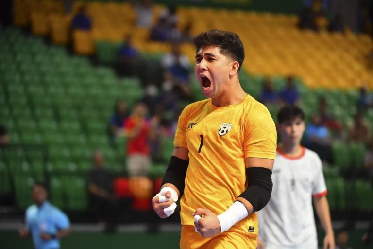 El portero del equipo de futsal de Afganistán se une al club Giti Pasand de Isfahan safari