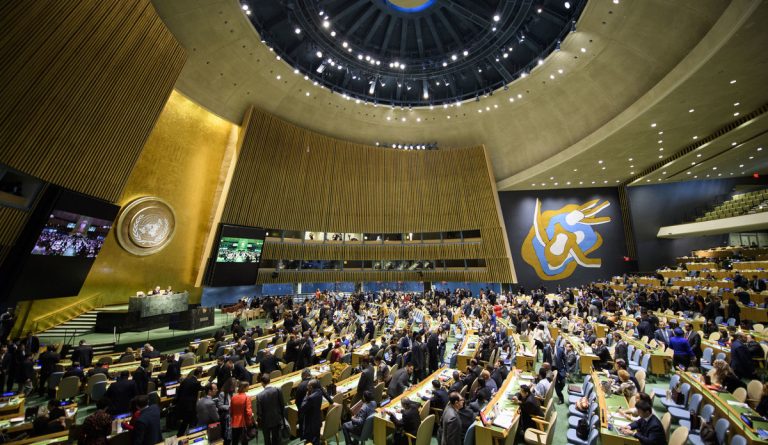 La Asamblea General de las Naciones Unidas votó a favor de la membresía completa de Palestina en esta organización