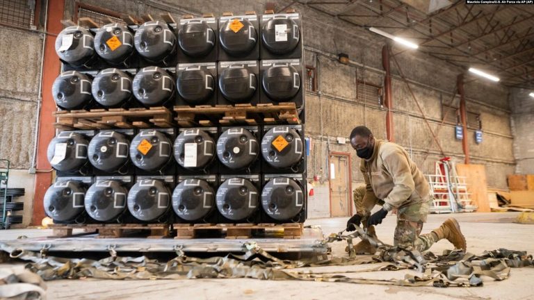 Una ayuda de EE. UU. de 275 millones de dólares a Ucrania