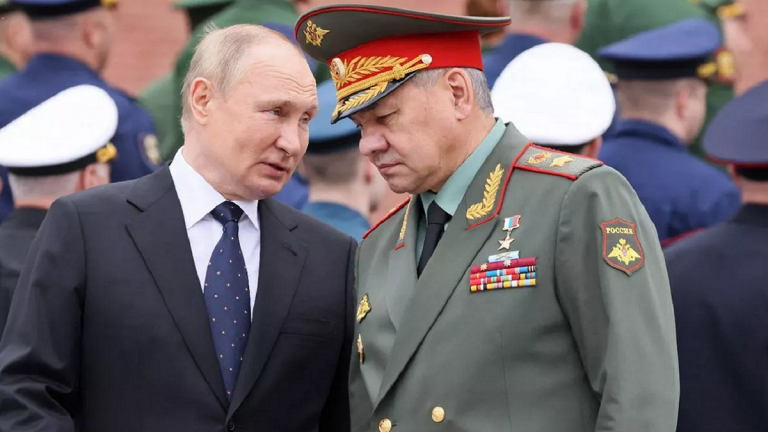 Putin destituyó a su leal aliado del cargo de Ministro de Defensa de Rusia
