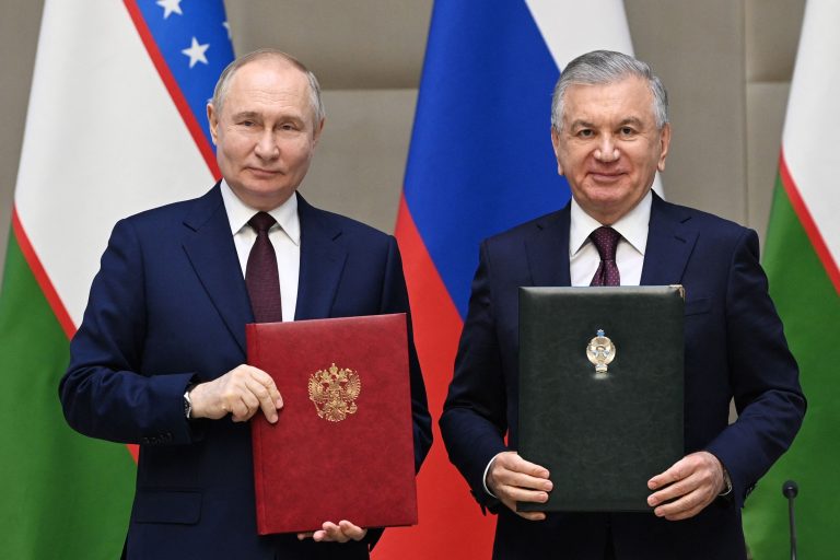 El Kremlin: Asegurar la estabilidad en Afganistán es una prioridad para Rusia y Uzbekistán