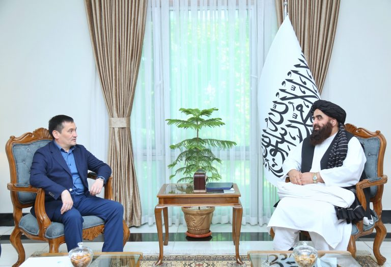 El equipo uzbeko ha llegado a Kabul para discutir el proyecto “Afgan-Trans”