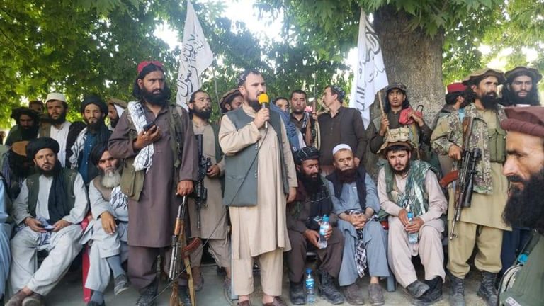 Inteligencia talibán detiene a dos miembros de origen tayiko en la provincia de Badakhshan