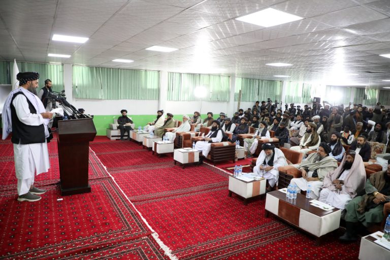 Mullah Baradar: Los talibanes han comenzado grandes proyectos hídricos en Afganistán utilizando su derecho legítimo