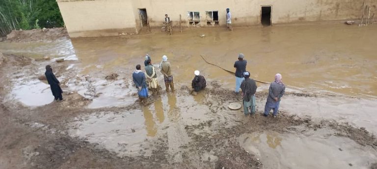 Inundaciones mortales en Afganistán; al menos 50 personas han perdido la vida en la provincia de Ghor