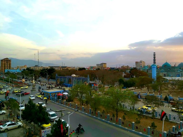 Asesinato de un escritor de amuletos en la ciudad de Mazar-e-Sharif, capital de la provincia de Balkh