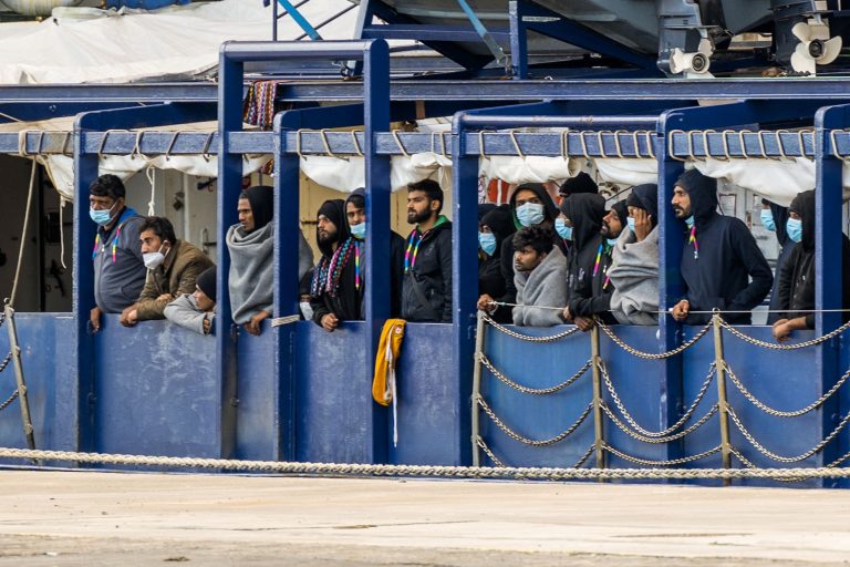 Los Médicos Sin Fronteras rescataron a 11 refugiados de las aguas de Libia