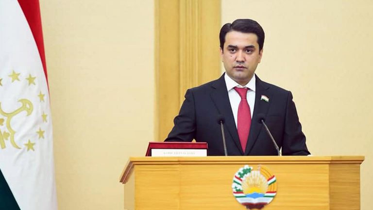 El presidente del Parlamento de Tayikistán: Afganistán se ha vuelto a convertir en el centro del terrorismo