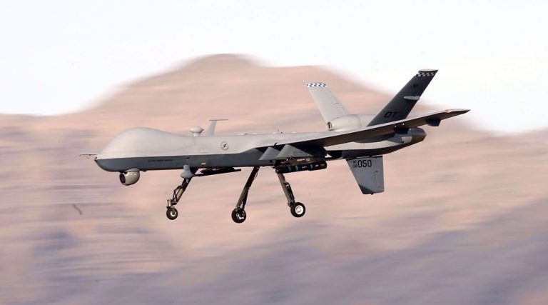 Vuelos de vigilancia de drones sobre la provincia de Takhar en el norte de Afganistán