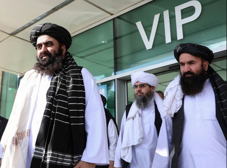 La extraña razón de la ONU para justificar la exclusión de mujeres de la reunión en Doha; “Los talibanes vinieron de las montañas” TALIBAN