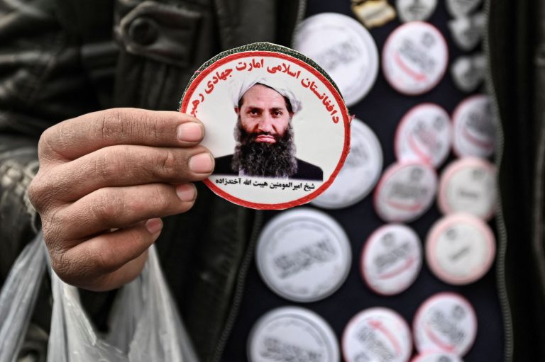 el líder de los talibanes no mencionó la reapertura de las escuelas de niñas en su mensaje