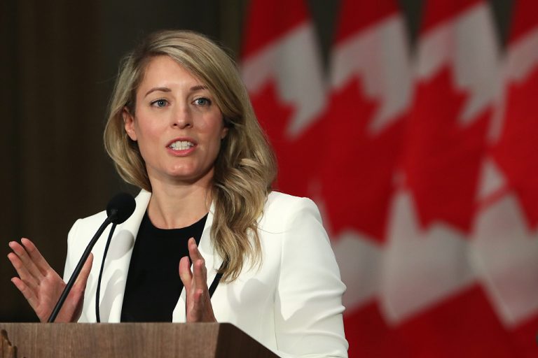 Canadá apoya las investigaciones internacionales sobre la discriminación sistemática de los talibanes, dice la ministra de Relaciones Exteriores