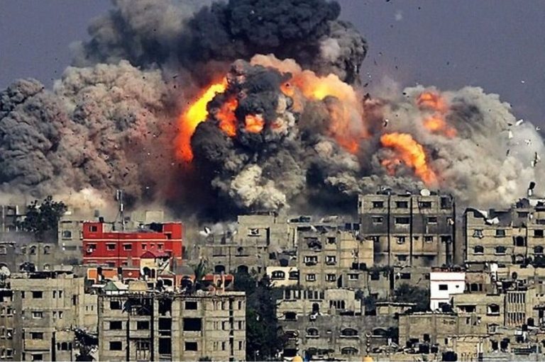 En un ataque israelí a una escuela de refugiados en Gaza, cerca de cuarenta personas murieron gaza