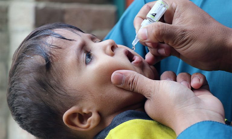 Mañana comienza la campaña de administración de la vacuna contra la polio en todo Afganistán