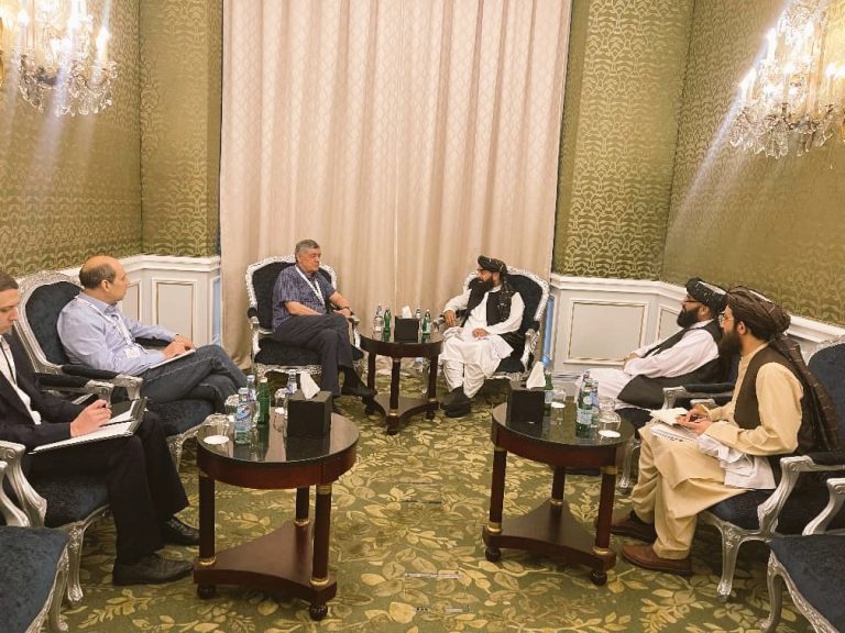 El combatiente: Los representantes de Rusia y Uzbekistán apoyan la posición de los talibanes en la reunión de Doha