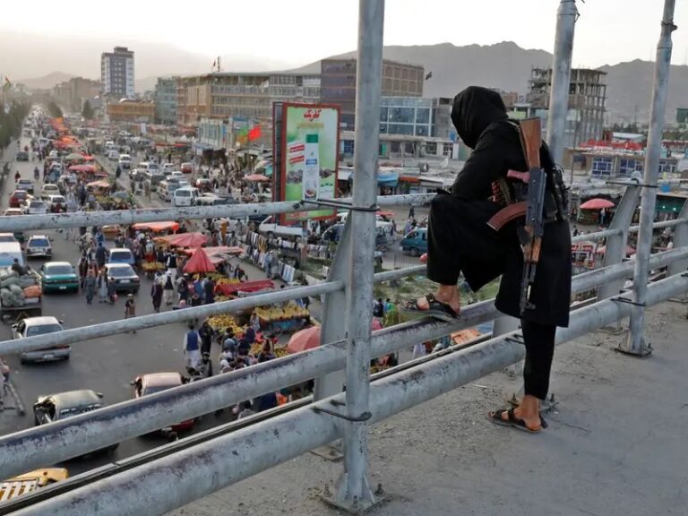 Primer informe de la UNAMA sobre la “supervisión moral” de los talibanes; los castigos y directrices son impredecibles taliban