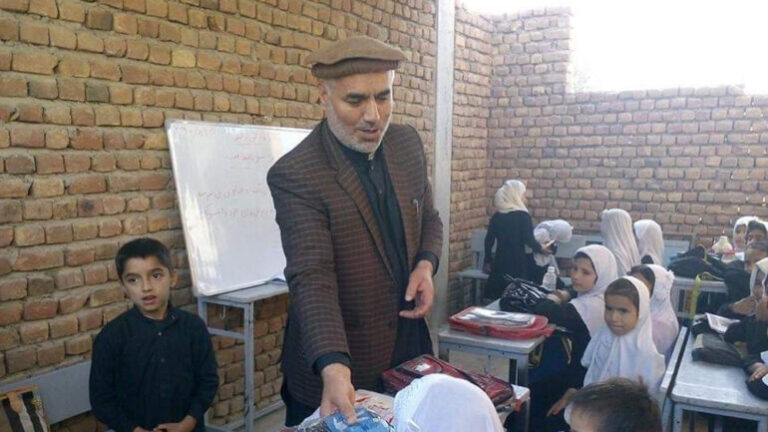 El ex jefe del consejo provincial de Takhar fue detenido por los talibanes