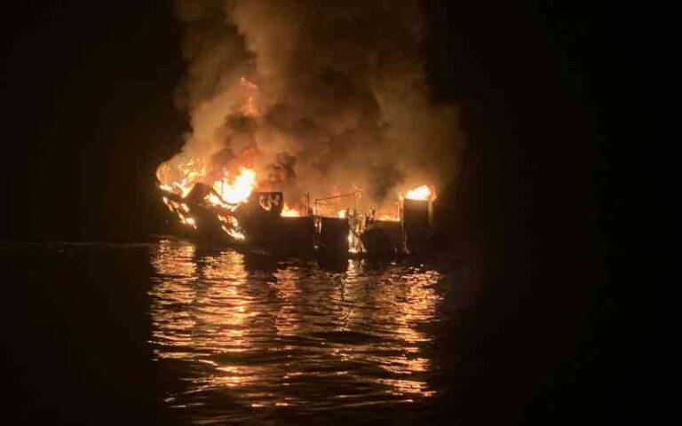 40 Personas Mueren en Incendio de Bote que Transportaba Refugiados en el Norte de Haití