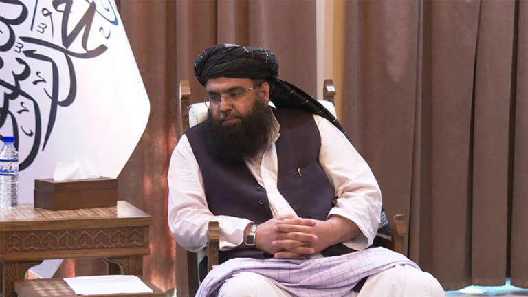 Prohibición de publicar imágenes de seres vivos: ahora afecta al viceprimer ministro político de los talibanes