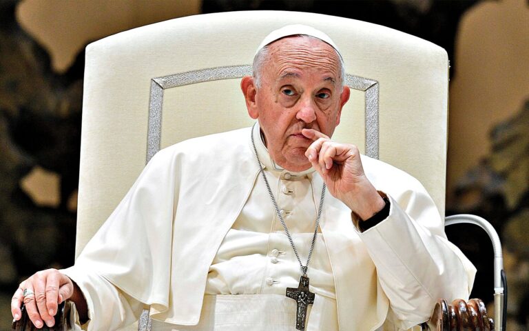 El Papa: La democracia en el mundo de hoy no goza de buena salud