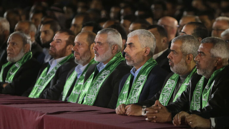A solicitud del equipo de Trump, los líderes de Hamas serán devueltos a Doha