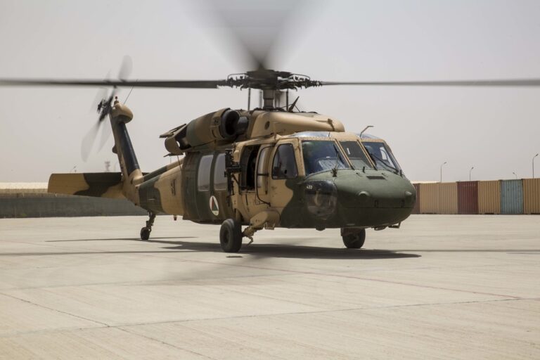 Acuerdo entre EE.UU. y Uzbekistán: Los aviones de Afganistán permanecerán en Tashkent