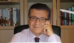 Dr. Malek Setiz, experto en relaciones internacionales.