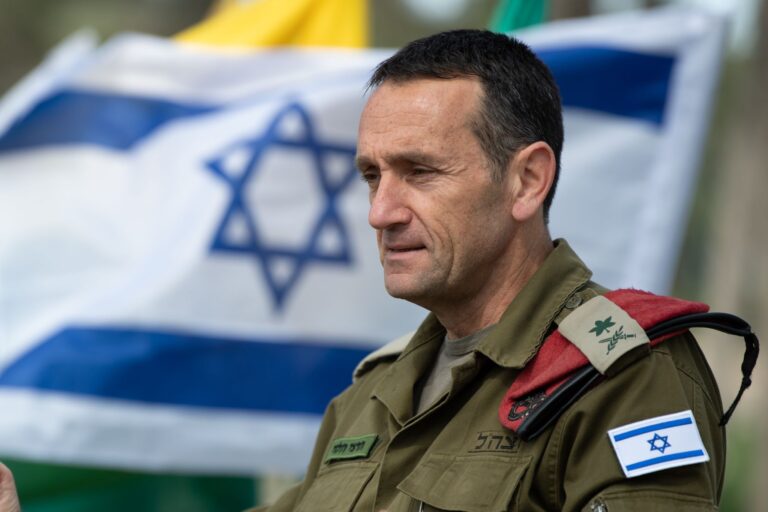 Guerra entre Israel y Hezbolá: el comandante del ejército israelí anuncia una posible entrada en territorio libanés