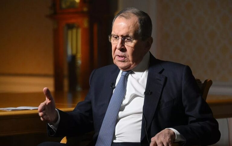 Ministro de Relaciones Exteriores de Rusia: La OTAN ha llevado sus ejercicios militares al Ártico