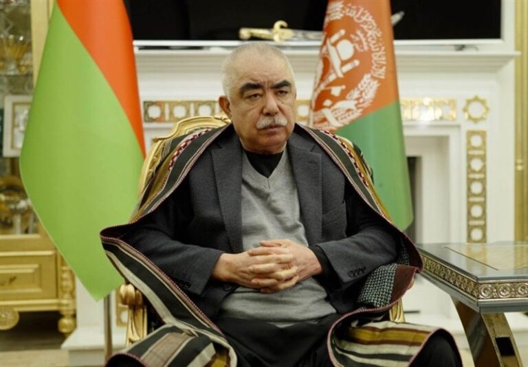 El General Dostum: En el futuro iremos a Afganistán y liberaremos el país